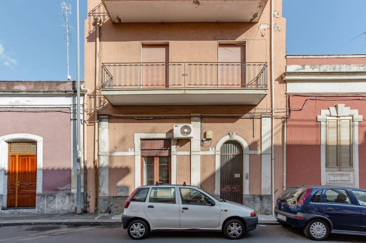 Casa Ida - Entire House Appartement Catánia Buitenkant foto